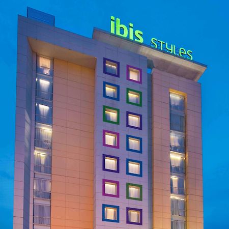 Hôtel Ibis Styles Solo Extérieur photo